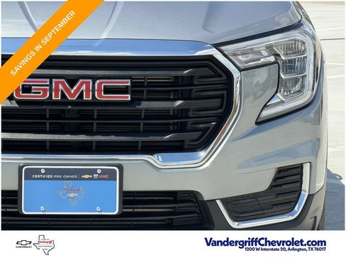Used 2024 GMC Terrain SLE w/ Fleet Convenience Package FWD image 8