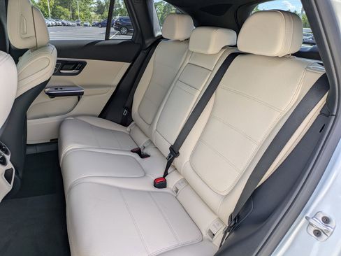 Used 2026 Mercedes-Benz GLC 300 image 30