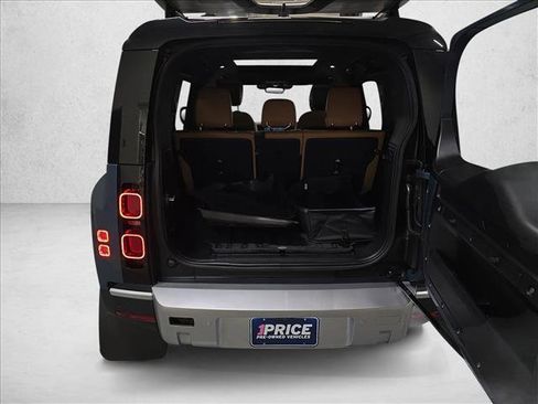 Certified 2023 Land Rover Defender 110 SE AWD/4WD image 12