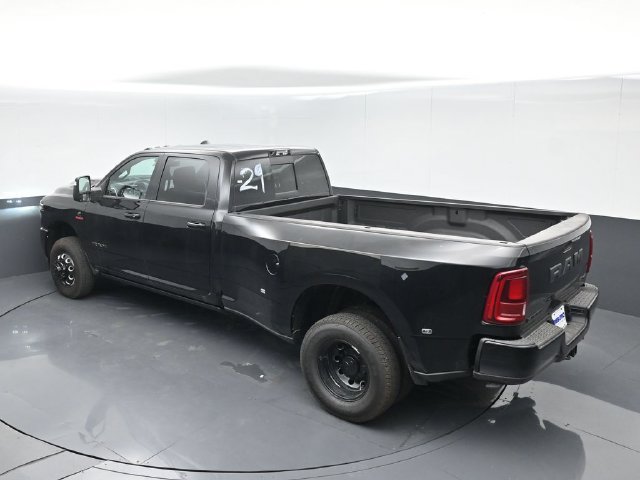 New 2026 RAM 3500 Laramie AWD/4WD image 41