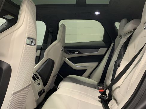 New 2026 Jaguar F-PACE SVR 575 Edition image 6