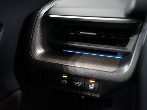 Certified 2025 Toyota Prius image 23