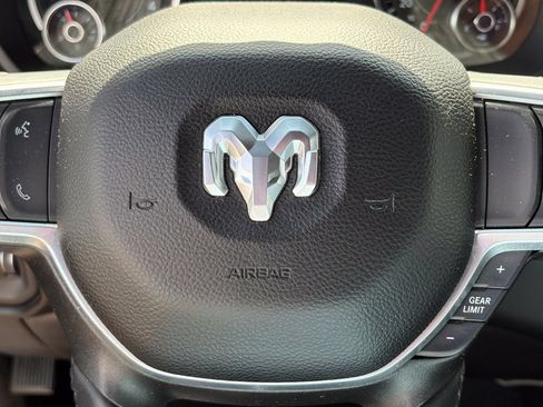 Used 2024 RAM 3500 Big Horn AWD/4WD image 32
