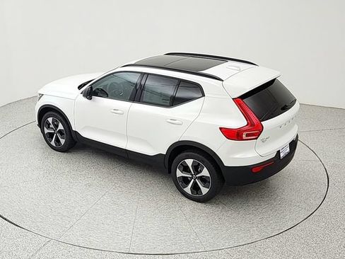 New 2026 Volvo XC40 B5 Plus w/ Protection Package Premier AWD/4WD image 35