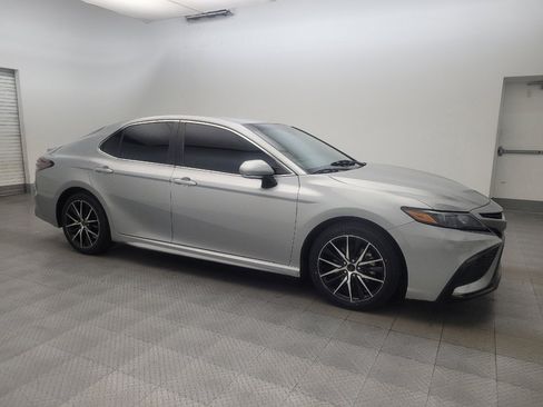 Used 2023 Toyota Camry SE FWD image 11
