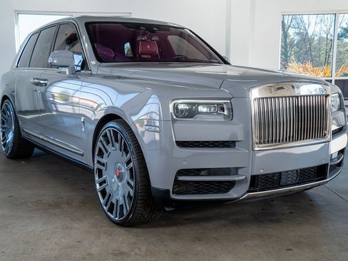 Used 2022 Rolls-Royce Cullinan image 4