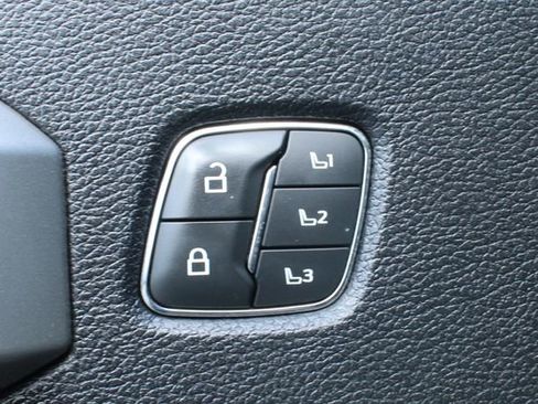 Used 2020 Ford F250 Lariat AWD/4WD image 11