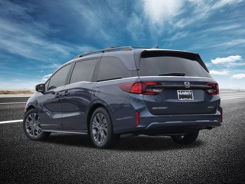 New 2026 Honda Odyssey Touring image 17