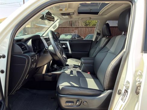 Used 2024 Toyota 4Runner SR5 Premium w/ Moonroof Package AWD/4WD image 9
