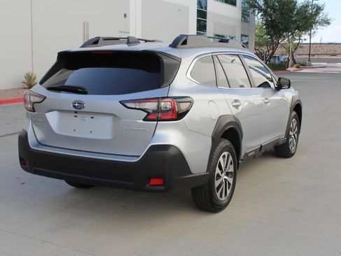 Used 2025 Subaru Outback AWD/4WD image 5
