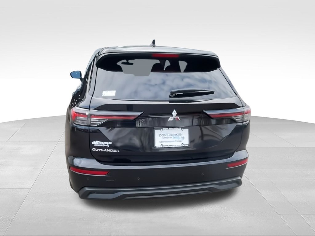 New 2026 Mitsubishi Outlander ES FWD image 7