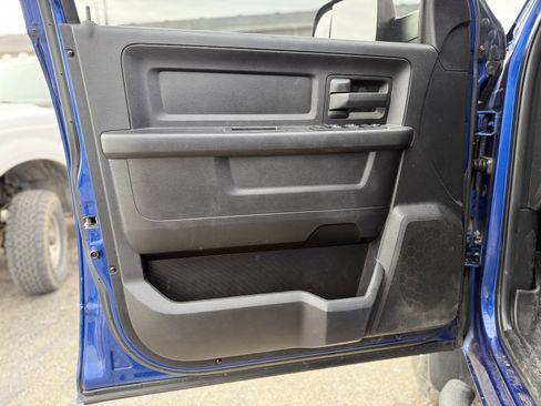 Used 2015 RAM 2500 Tradesman w/ Chrome Appearance Group image 14