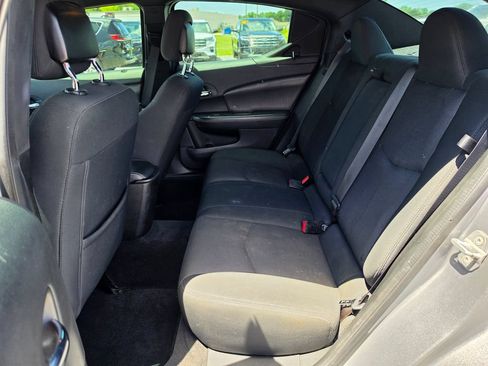 Used 2014 Dodge Avenger SE w/ Rallye Appearance Group FWD image 17