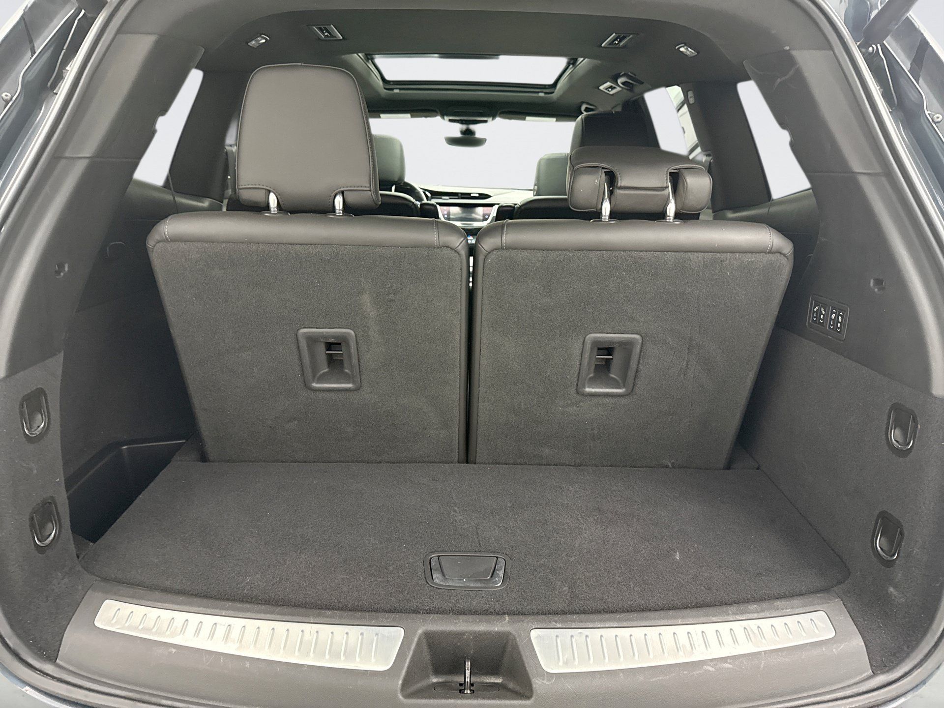 Used 2020 Cadillac XT6 Premium Luxury AWD/4WD image 24