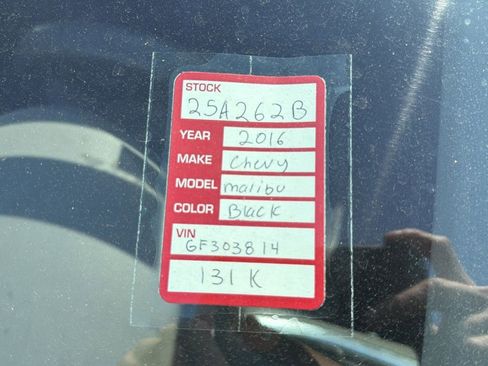 Used 2016 Chevrolet Malibu LT w/ Leather Package image 9