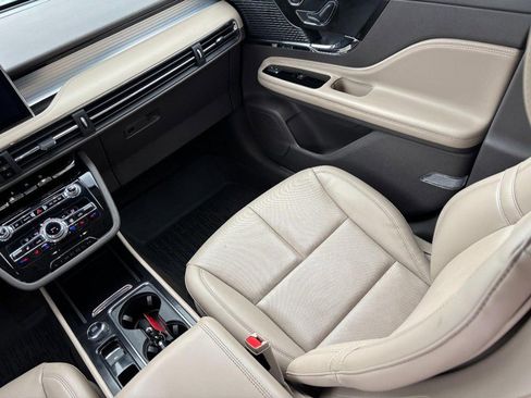 Used 2022 Lincoln Corsair FWD w/ Equipment Group 101A image 15