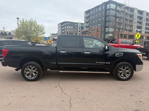 Used 2017 Nissan Titan SV AWD/4WD image 2