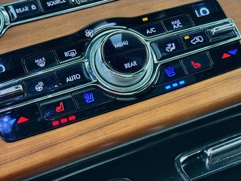 Used 2020 Lincoln Aviator Reserve w/ Equipment Group 202A AWD/4WD image 20