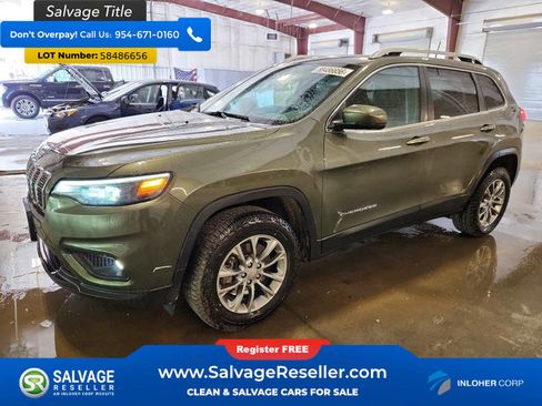 Used 2019 Jeep Cherokee Latitude Plus w/ Cold Weather Group AWD/4WD image 1