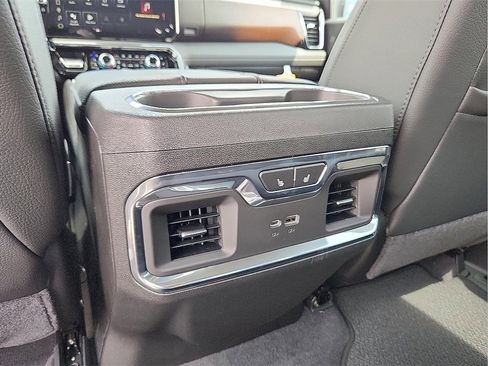 New 2026 GMC Sierra 1500 Denali image 9