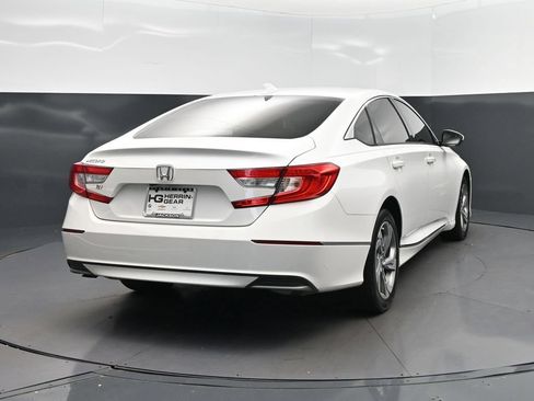 Used 2018 Honda Accord EX image 7