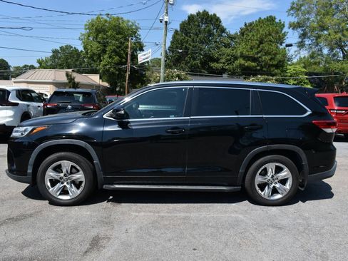 Used 2019 Toyota Highlander Limited AWD/4WD image 3