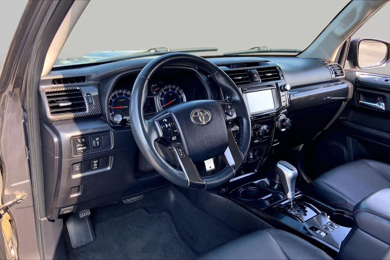 Used 2019 Toyota 4Runner TRD Off-Road Premium AWD/4WD image 17