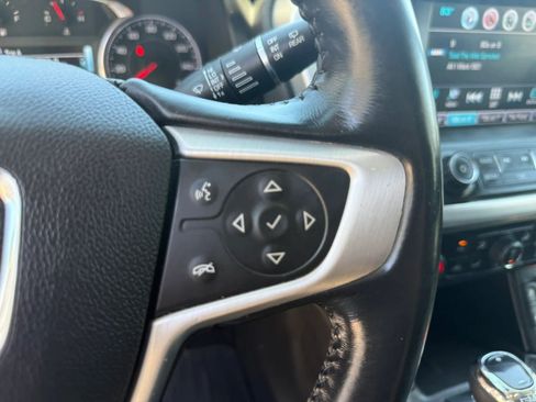 Used 2018 GMC Acadia SLT AWD/4WD image 36