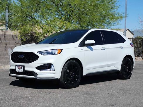 Used 2022 Ford Edge ST-Line w/ Class II Trailer Tow Package AWD/4WD image 4