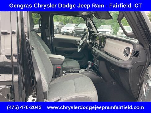 Certified 2025 Jeep Wrangler Unlimited Sahara AWD/4WD image 21