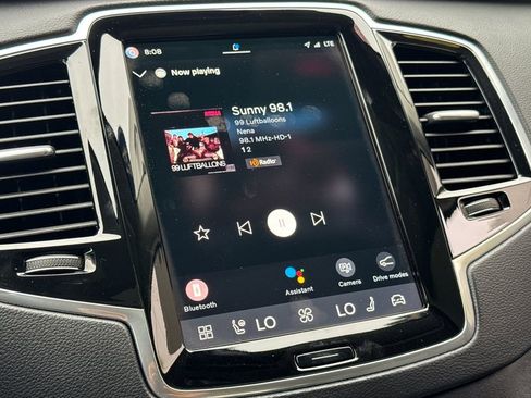 Certified 2024 Volvo XC90 B6 Ultimate AWD/4WD image 18