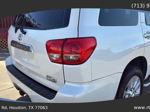 Used 2013 Toyota Sequoia Platinum image 19