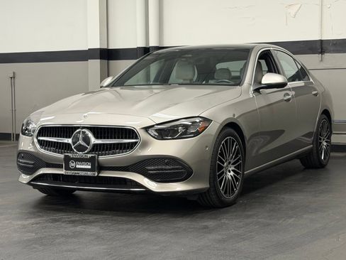 Used 2024 Mercedes-Benz C 300 4MATIC Sedan w/ Exclusive Trim Package image 7