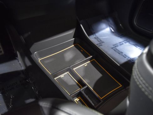 Used 2022 Rivian R1T Adventure image 44