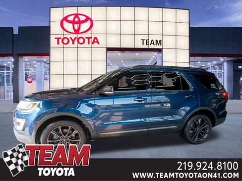 Used 2017 Ford Explorer XLT w/ Equipment Group 202A image 1