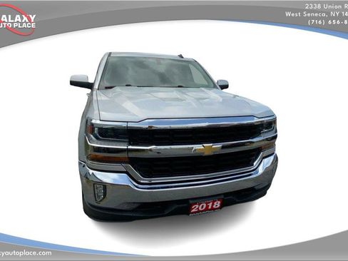 Used 2018 Chevrolet Silverado 1500 LT w/ All Star Edition AWD/4WD image 3