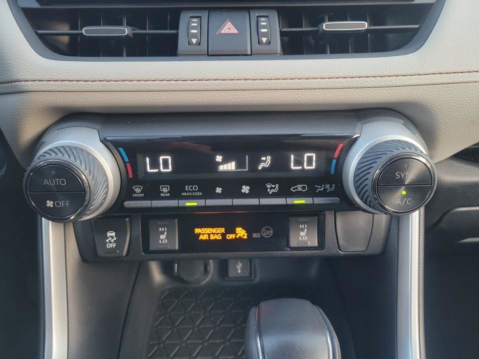 Used 2021 Toyota RAV4 XLE Premium AWD/4WD image 22