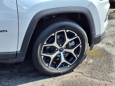 Used 2025 Jeep Compass Limited AWD/4WD image 26