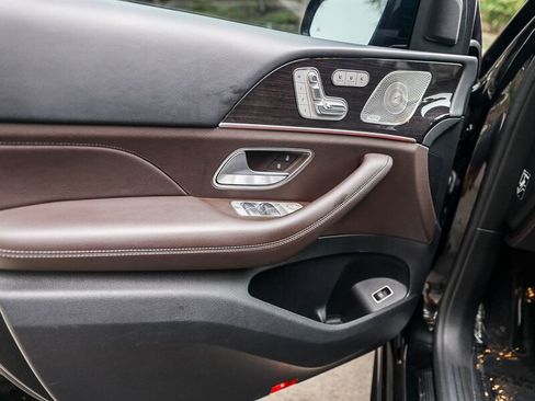 Used 2022 Mercedes-Benz GLS 450 4MATIC image 25
