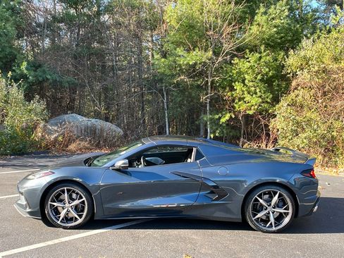 Used 2021 Chevrolet Corvette Stingray Premium Conv w/ Z51 Performance Package image 2