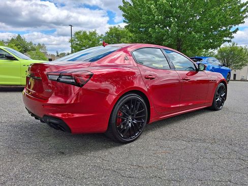 Used 2021 Maserati Ghibli Trofeo RWD image 4