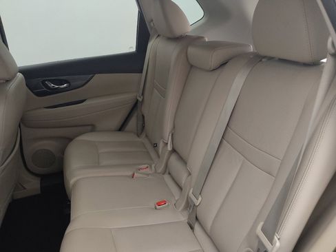 Used 2016 Nissan Rogue SL w/ SL Premium Package FWD image 18