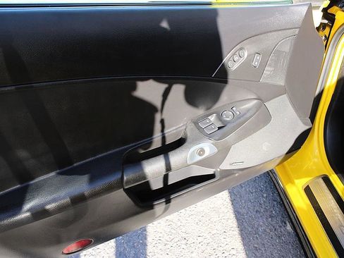 Used 2007 Chevrolet Corvette Convertible w/ Preferred Equipment Group RWD image 9