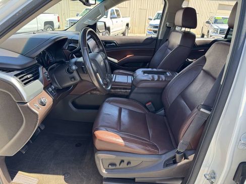 Used 2015 Chevrolet Suburban LTZ RWD image 22