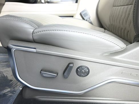 Used 2026 Ford F350 Platinum w/ Platinum Plus Package image 22