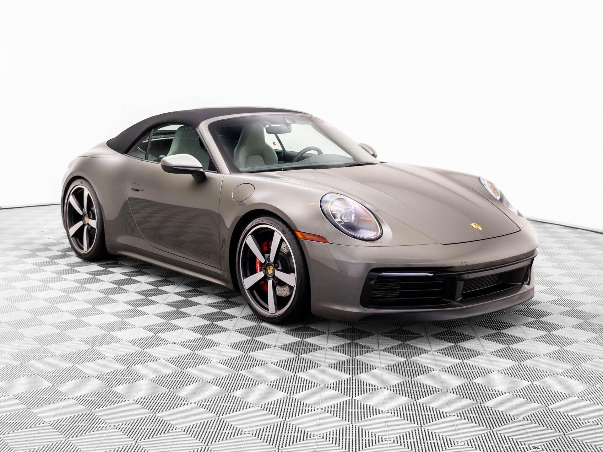 Certified 2020 Porsche 911 Carrera 4S AWD/4WD image 6