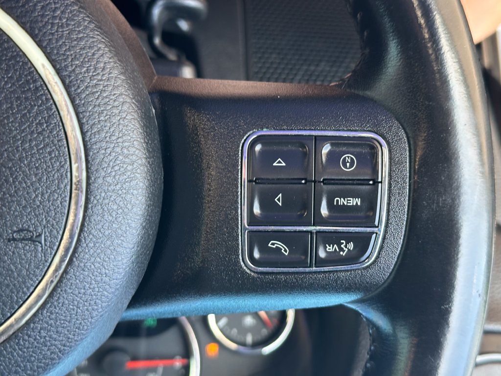 Used 2018 Jeep Wrangler Sport w/ Connectivity Group AWD/4WD image 25