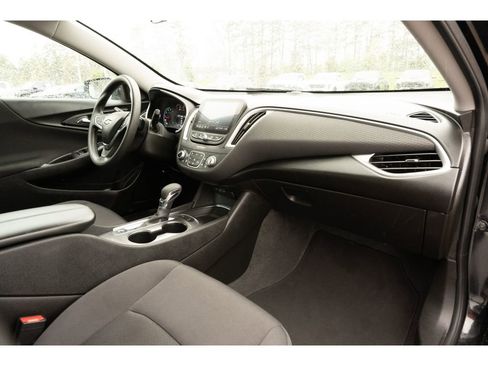 Used 2024 Chevrolet Malibu LT image 17