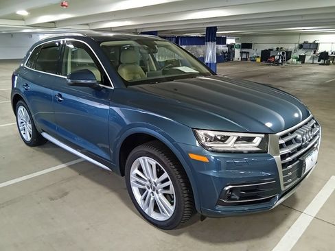 Used 2018 Audi Q5 Prestige w/ Prestige Package AWD/4WD image 3