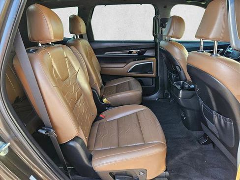 Used 2022 Kia Telluride SX w/ SX Prestige Package AWD/4WD image 25